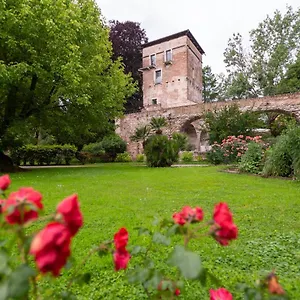 Gasthuis Massimago Wine Tower